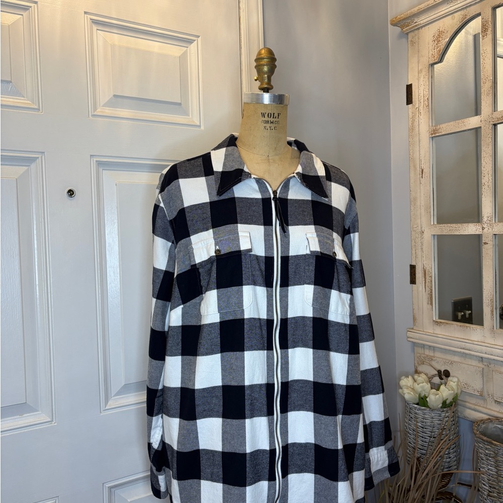Chaps Navy and White Plaid Women’s Shacket SZ XL Layering Piece‎ Cabincore Cozy